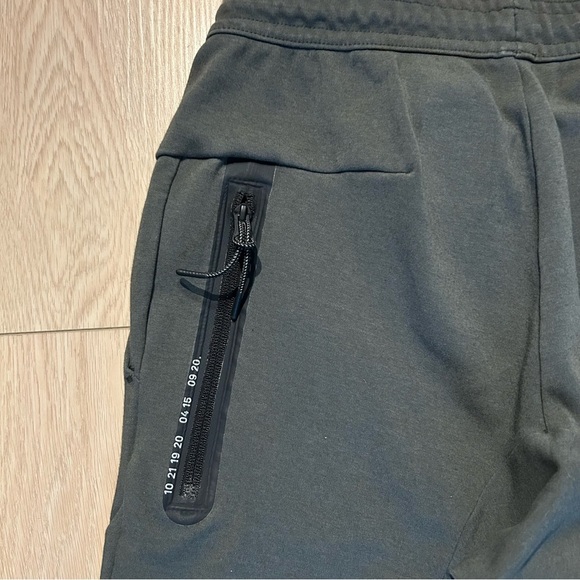 Nike Men’s Sportswear Tech Fleece Joggers Green Size Small - Picture 6 of 9